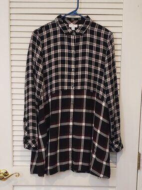 J.Jill Women's mixed Plaid black, white, and red tunic Size Small